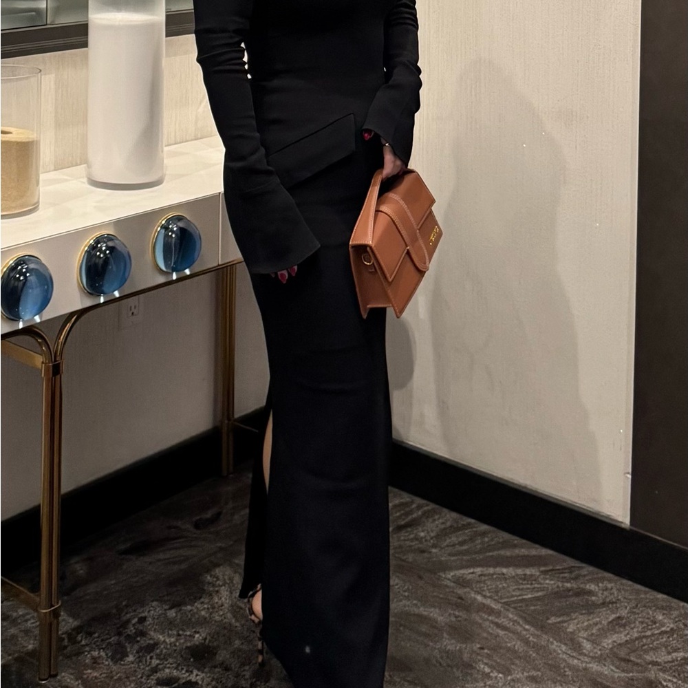 Elegant Black Long Sleeve Dress - Picture 6 of 6